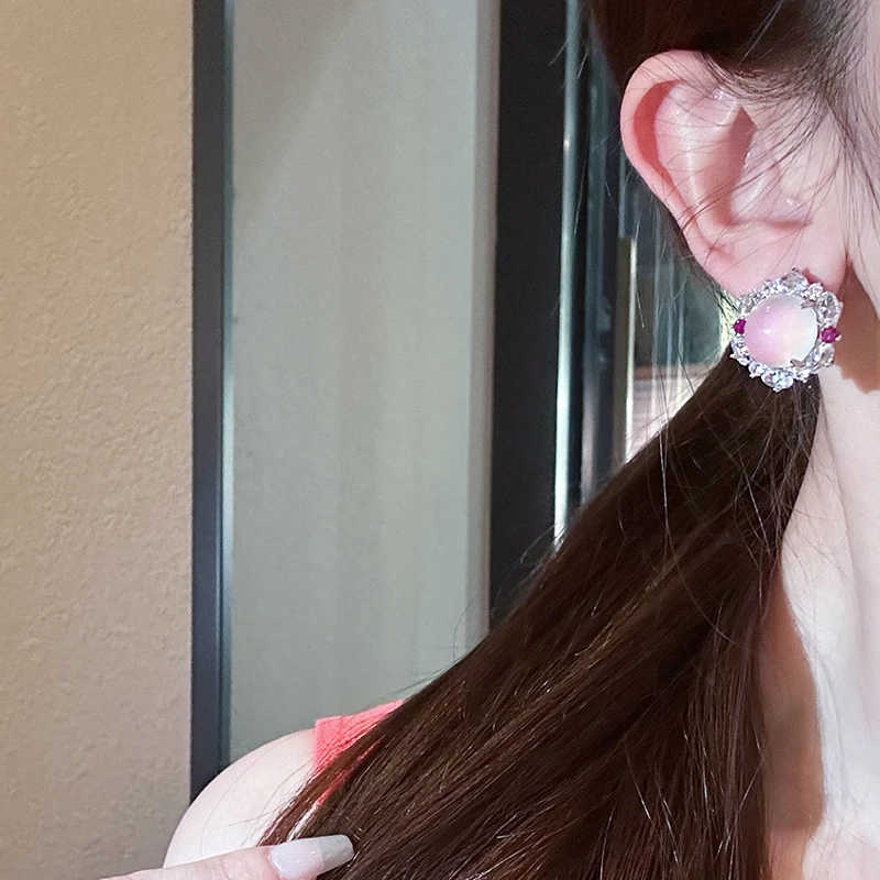 SHOWDIGU 铜合金合成锆石耳饰 轻奢超闪锆石耳钉气质时尚百搭耳环