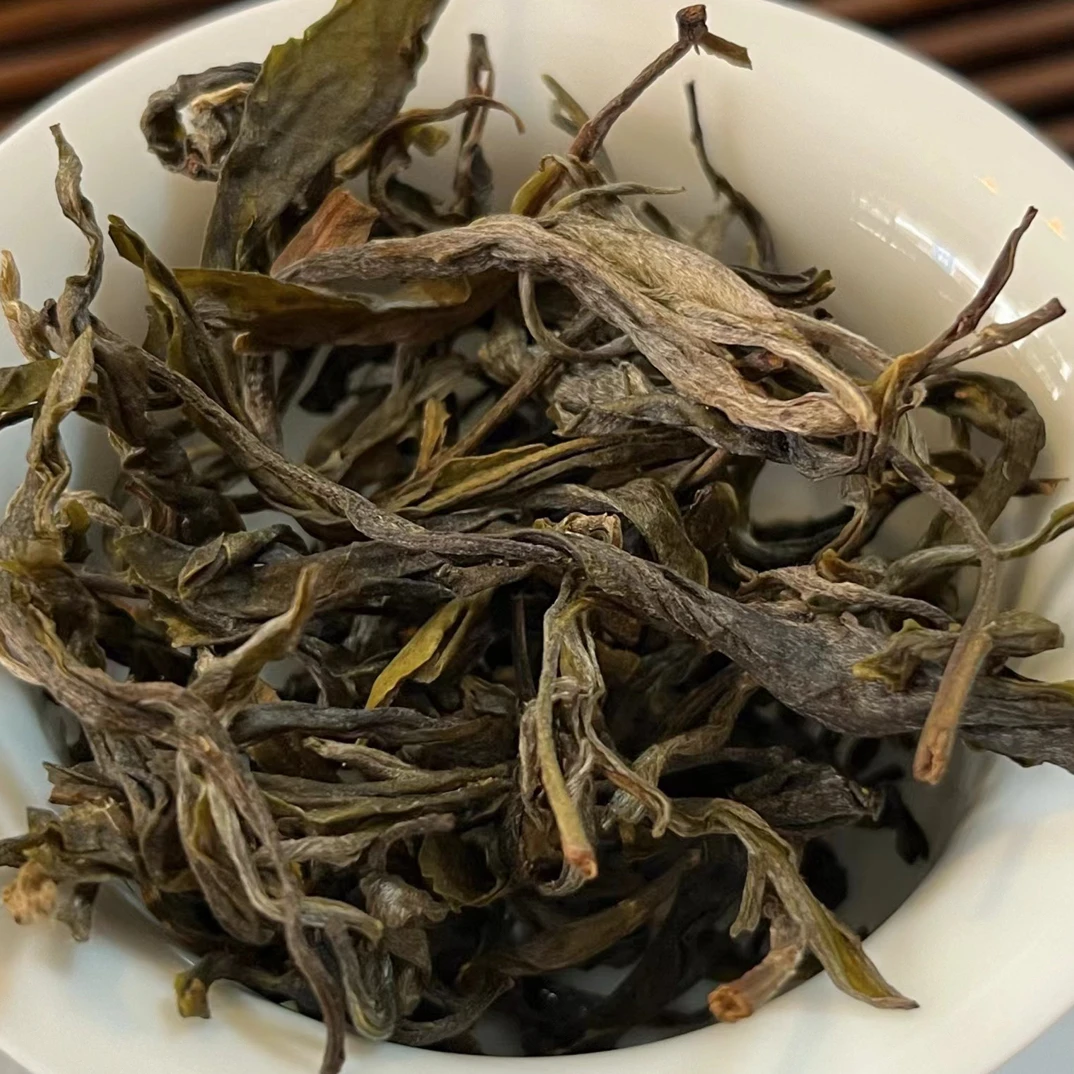 2024年帕沙古树头春，有独特且浓郁的花香，野韵足、水路顺畅、汤