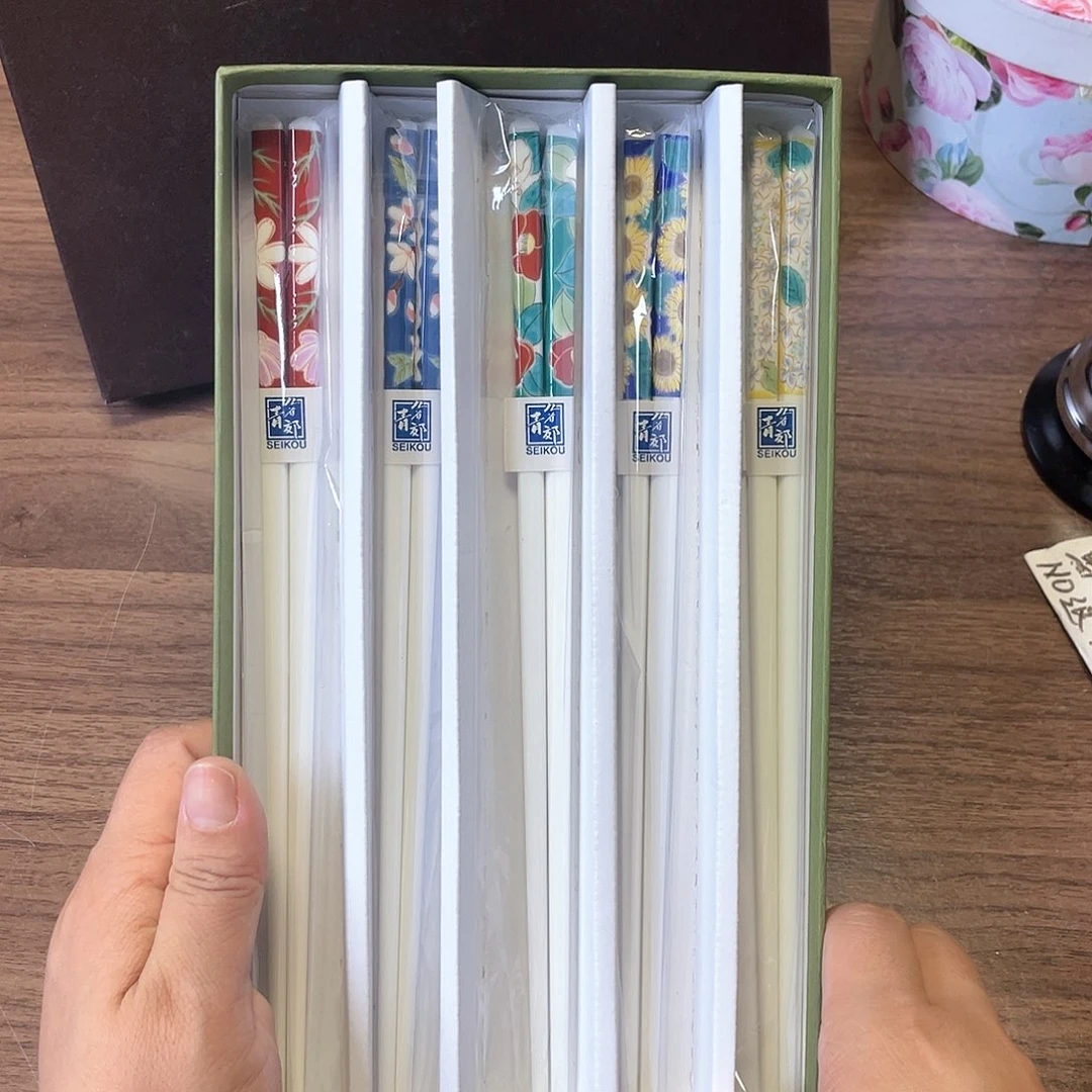 瓷片灼灼4625866699989656