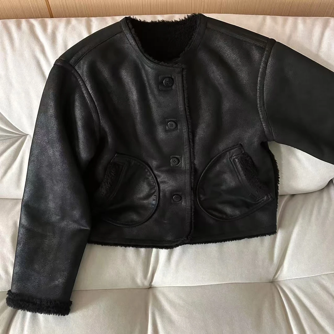 麂皮绒黑色皮毛一体外套女短款2024冬季新款仿羊羔毛两面穿上衣潮