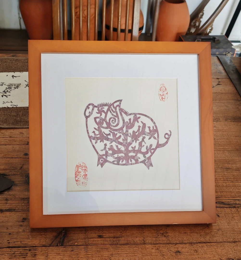 纯手工剪纸《小猪》个性礼品定制桌面摆件