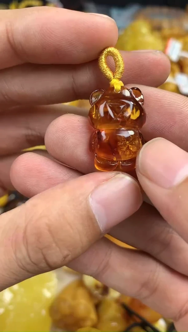 【闪购商品】琥珀珠宝奇石未镶嵌小熊随机发