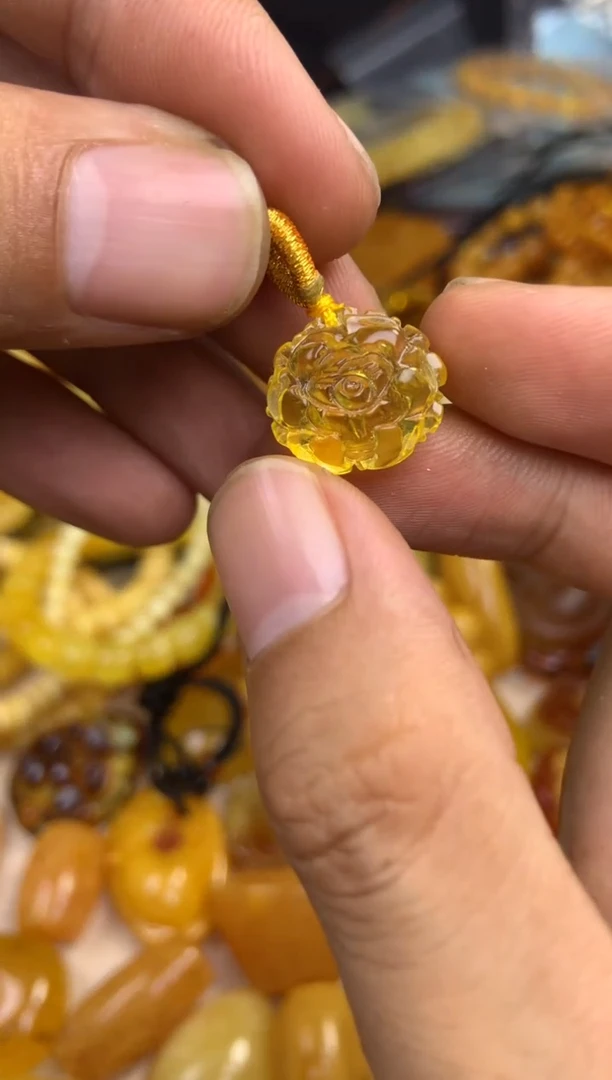 【闪购商品】蜜蜡珠宝奇石未镶嵌牡丹花随机发