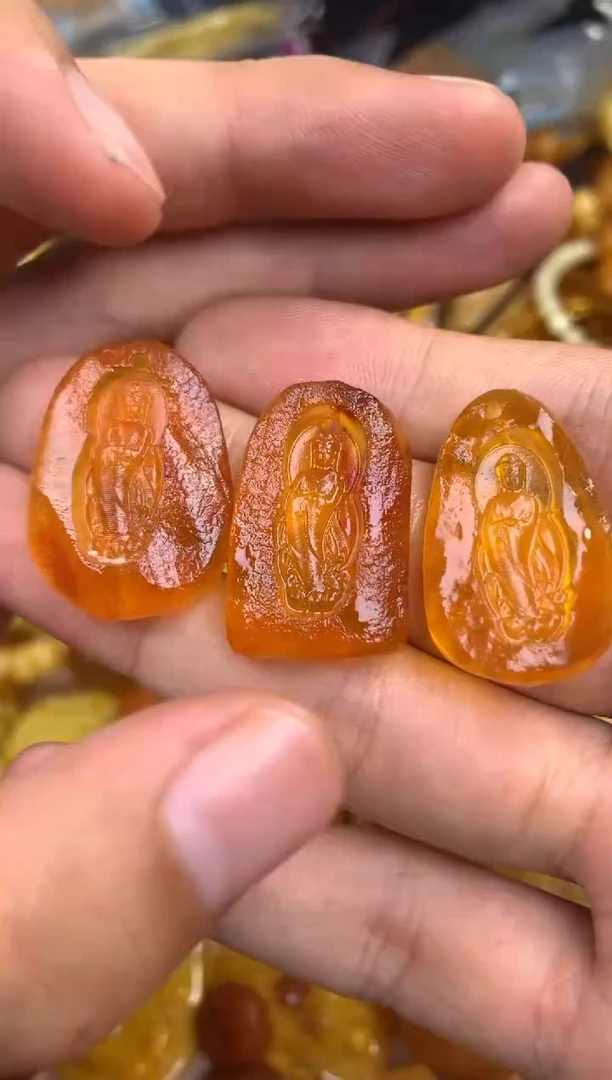 【闪购商品】蜜蜡珠宝奇石未镶嵌原石吊坠随机发