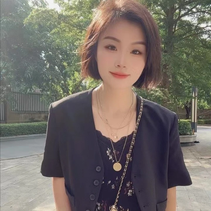 夏季西服外套设计师气质时尚西装黑色显瘦百搭休闲女士短款