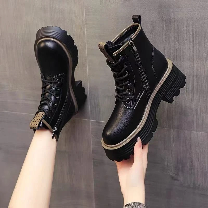 厚底软皮马丁增高2025秋冬新款瘦瘦英伦靴女短靴圆头爆款洋气靴子