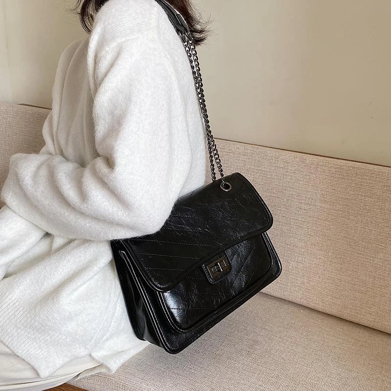 高级质感洋气包包女秋冬2025新款潮百搭斜挎包时尚链条单肩小方包