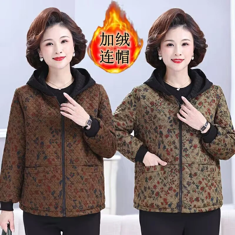 豆8107加绒加厚妈妈装冬季棉衣外套中老年连帽保暖时尚碎花棉袄