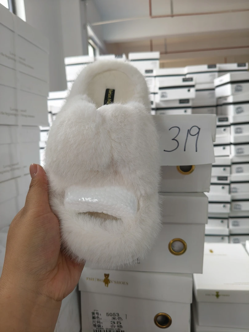 《小铺》休闲时尚女鞋319号