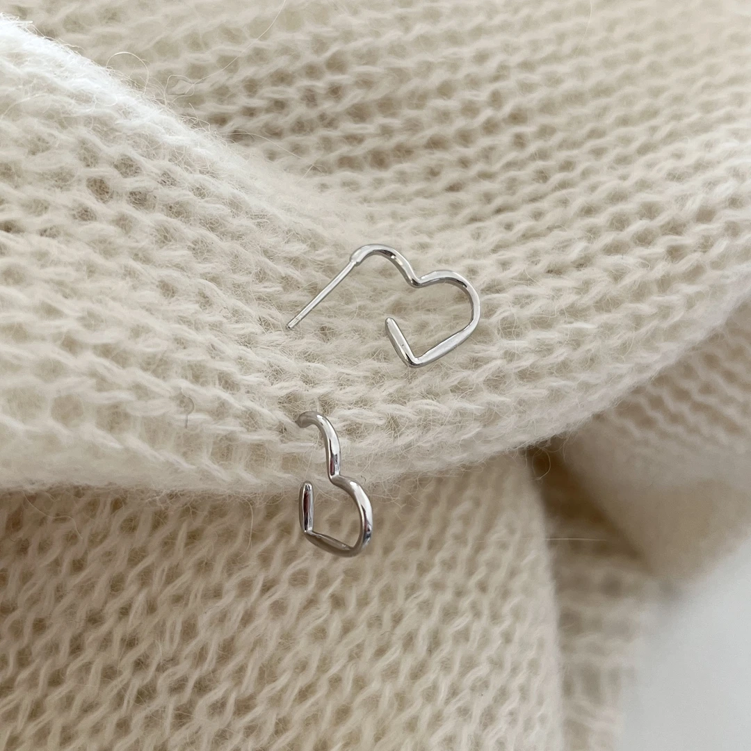925银耳饰 韩ins风时尚百搭气质简约 爱心线条耳钉