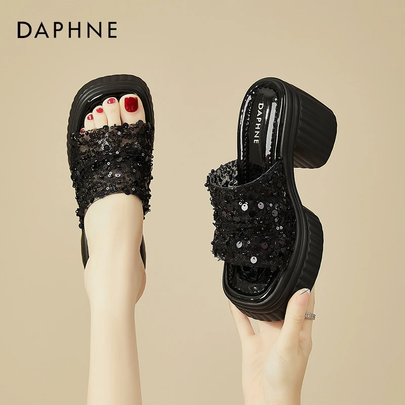 达芙妮高跟亮片拖鞋外穿2025夏季新款仙女风厚底增高一字拖凉拖鞋