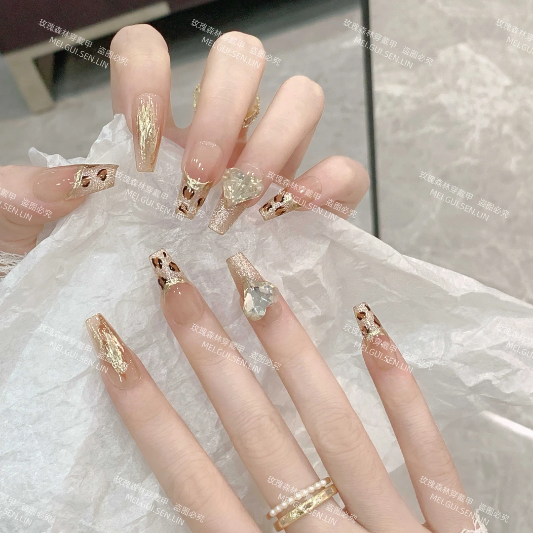 蒂塔 玫瑰森林性感豹纹法式手工穿戴甲奢华香槟大钻美甲