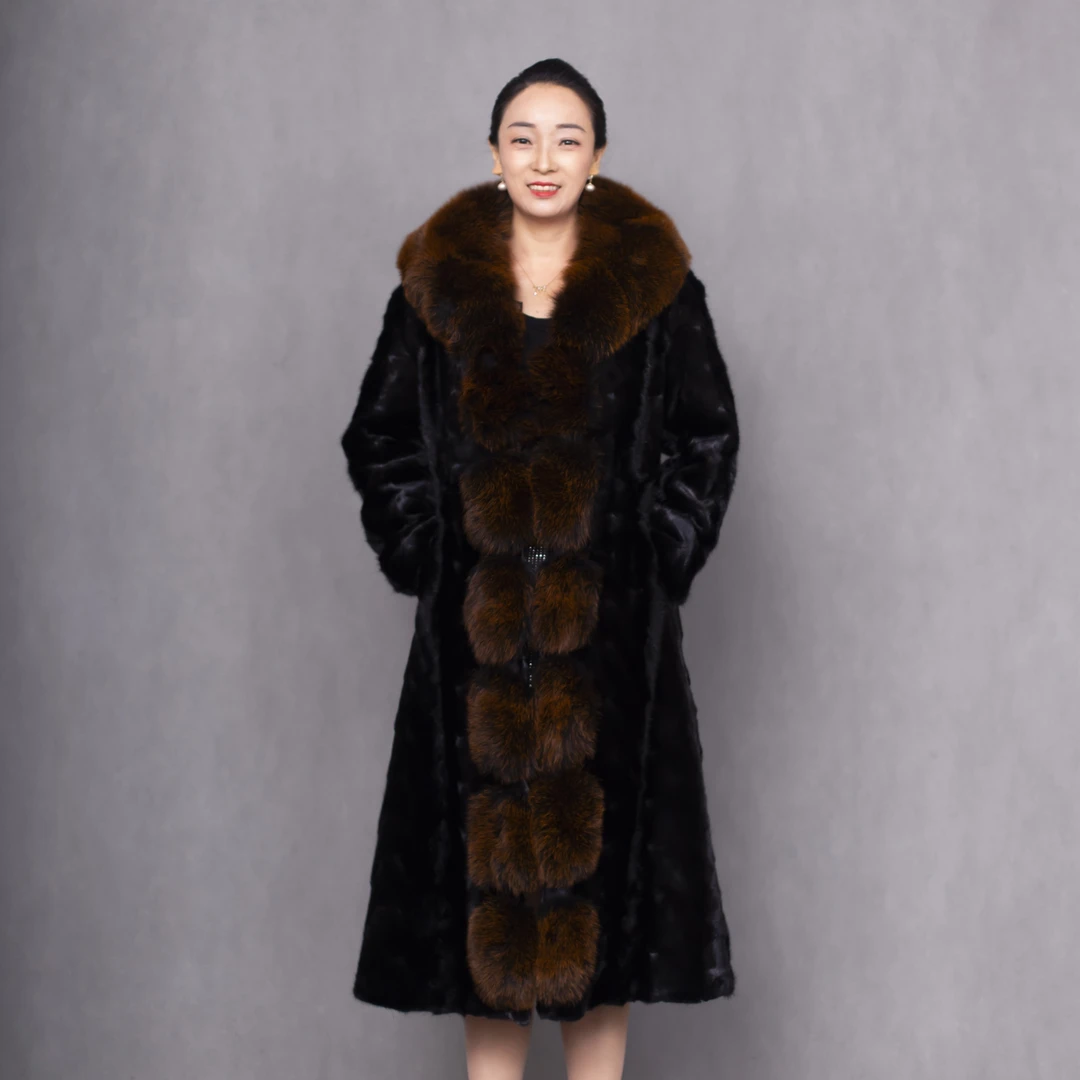 966款号 高品质水貂毛 貂皮大衣大狐狸毛领 气质修身显瘦款  冬季