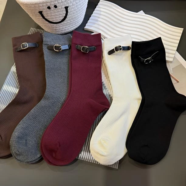 个性皮带饰品袜子女秋季纯色中筒袜韩国ins潮安可拉红色网红长筒