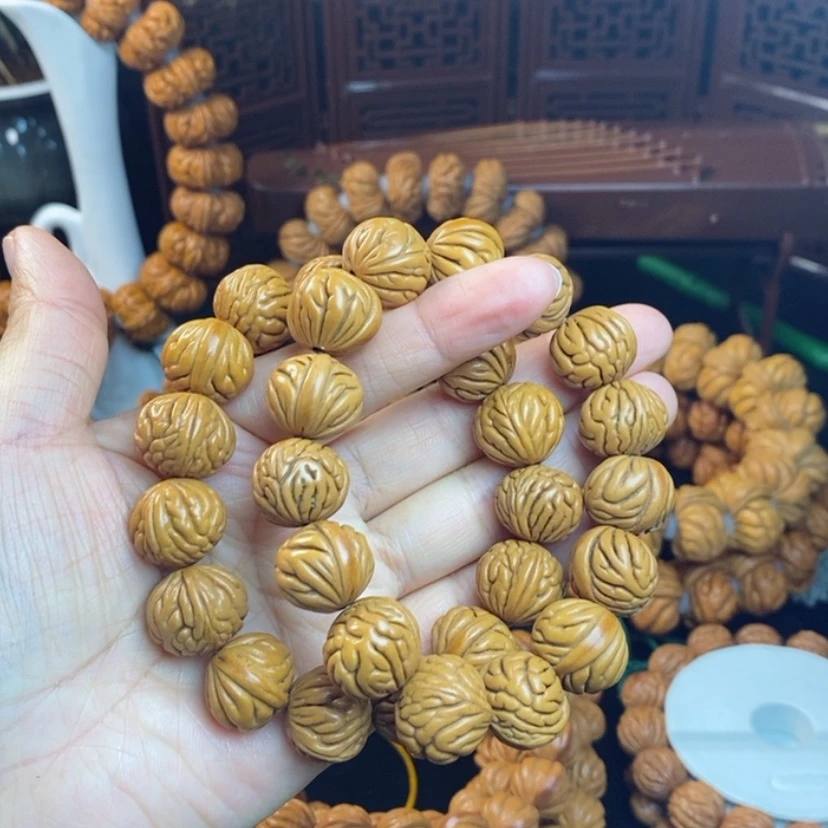 【闪购商品】桃核吊坠16地球