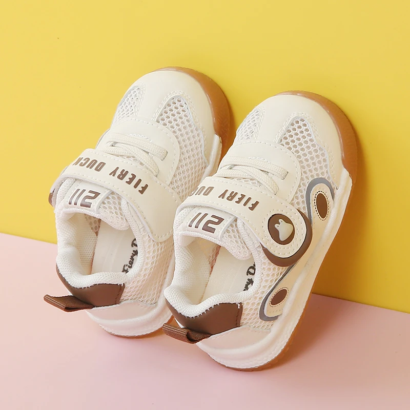 学步鞋新款小黄鸭1-2-3岁宝宝鞋子透气单网夏季6-12个月防滑软底