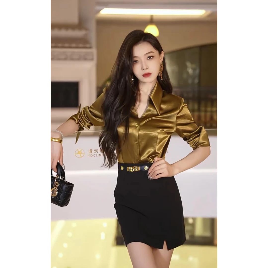 欧货新款轻熟缎面修身设计感小众喇叭长袖翻领上衣开叉短裙两件套