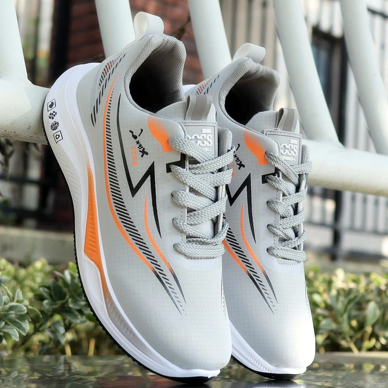 秋冬季跑步鞋男防水皮面运动休闲鞋潮流防滑学生体测专用训练跑鞋