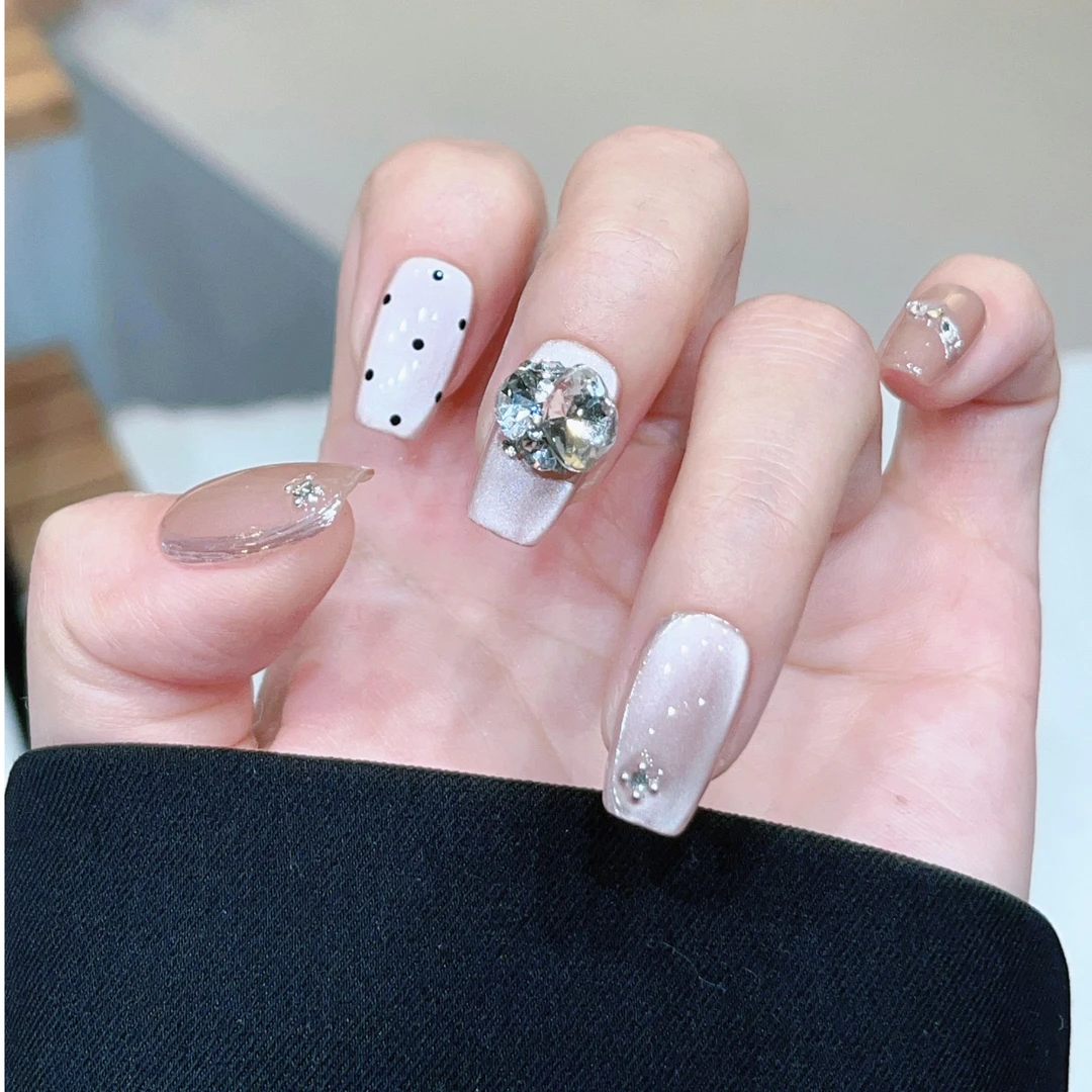 【千金少女】纯手工穿戴甲粉色猫眼堆堆钻美甲贴片10片装