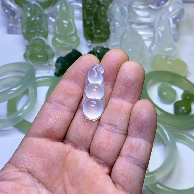 【闪购商品】蛇纹石玉颈饰未镶嵌隆*