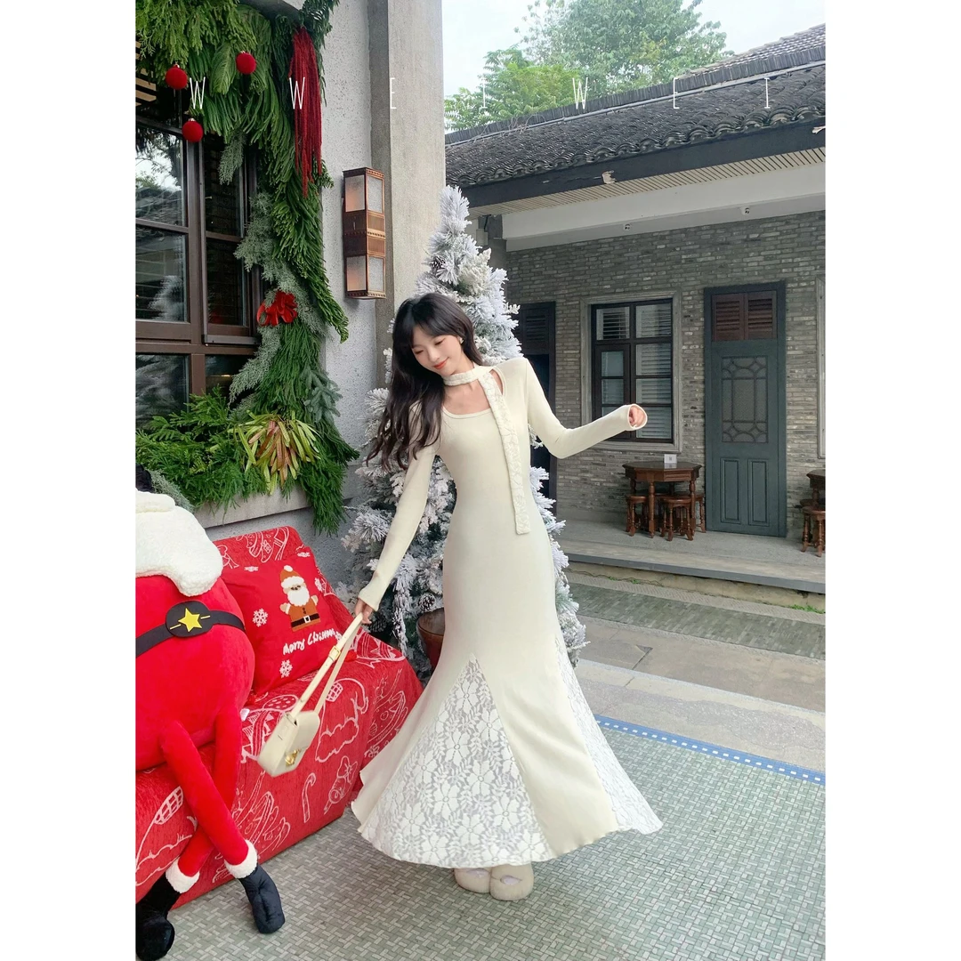 是玮玮哦【卢浮美人】法式极简高级感带飘带蕾丝花边白色针织连衣裙