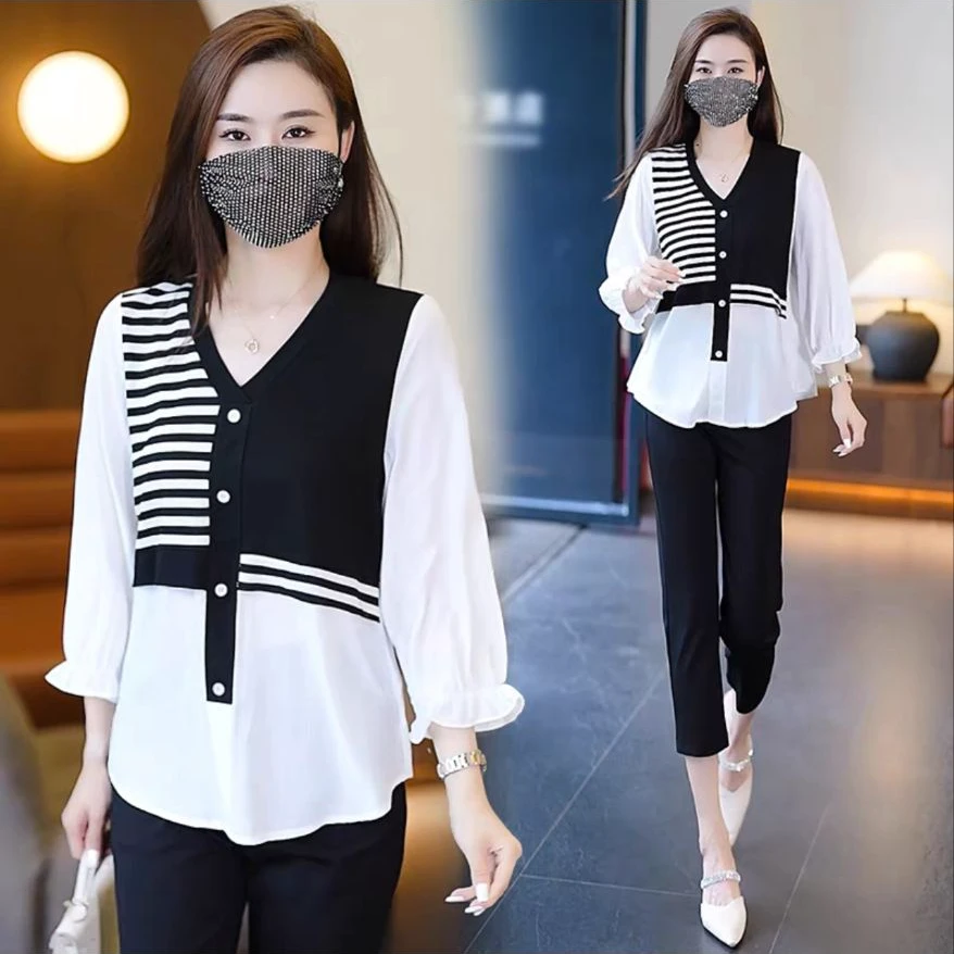 3655早秋新款拼接条纹假两件拼色上衣韩版宽松洋气显瘦时尚遮肚