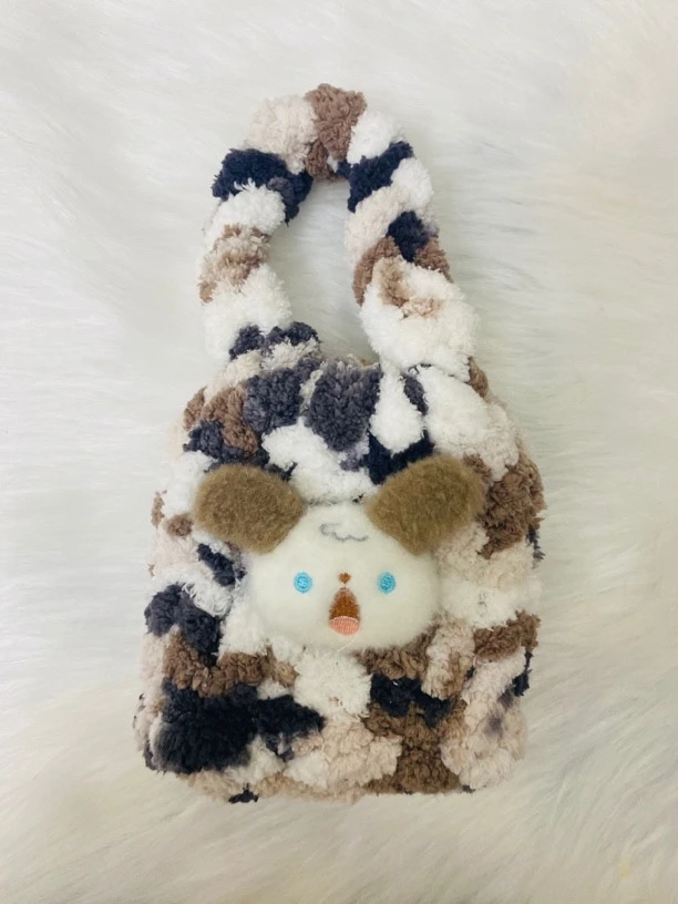 手工编织毛绒手提可爱随身收纳包耳机包