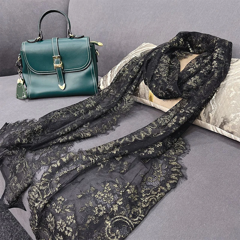 通用经典百搭印花黑色四季款休闲减龄气质优雅蕾丝长方形春夏围巾