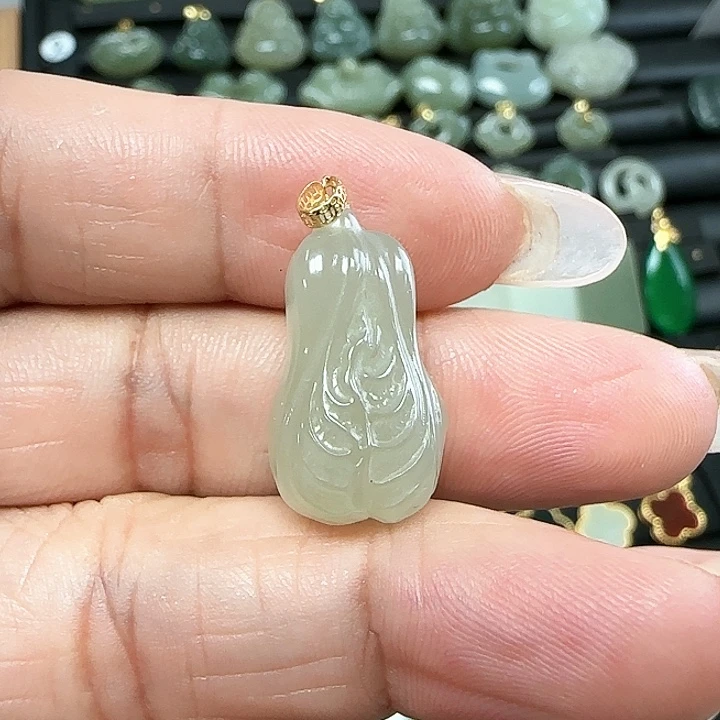 和田玉吊坠(不含链)18K金镶嵌