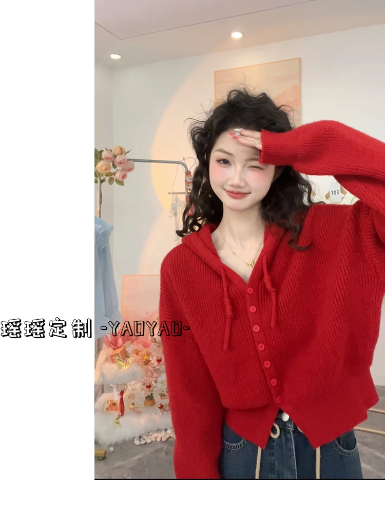 【瑶瑶定制】春秋韩版纽扣设计感保暖纯色显瘦连帽针织衫短款毛衣女