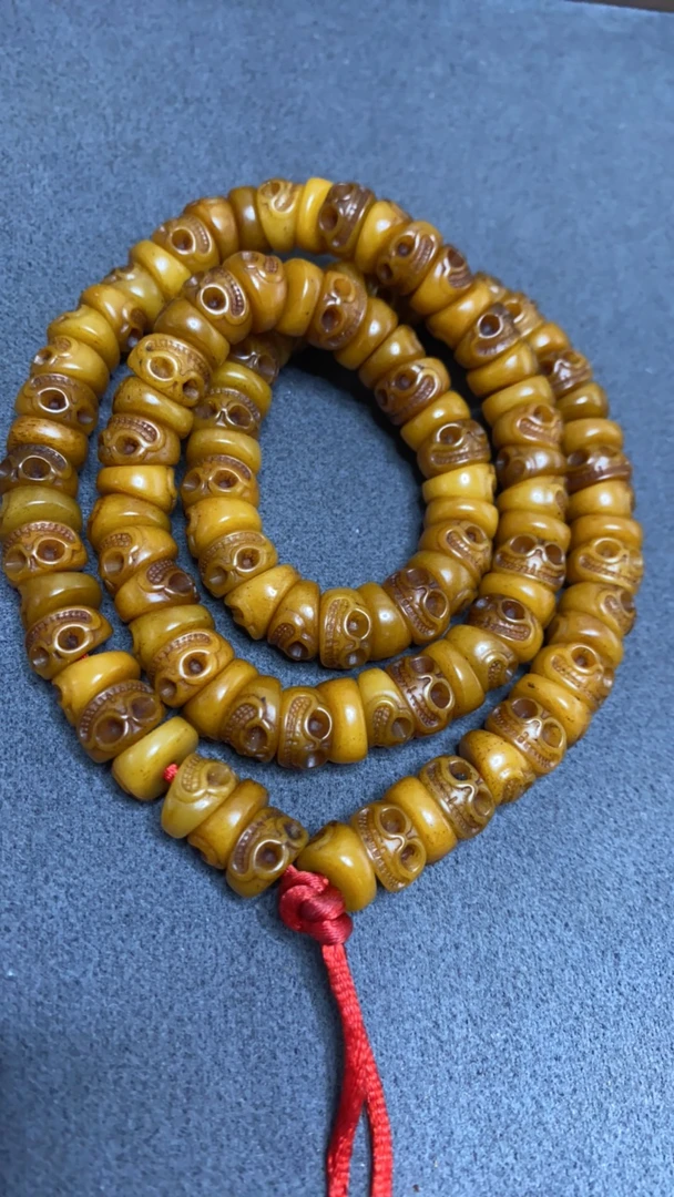 驼骨骨质玉化料雕刻阿呆链子，大肠形