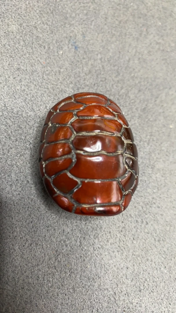 非金属皮质吊坠 玉化料角角雕刻富甲天下