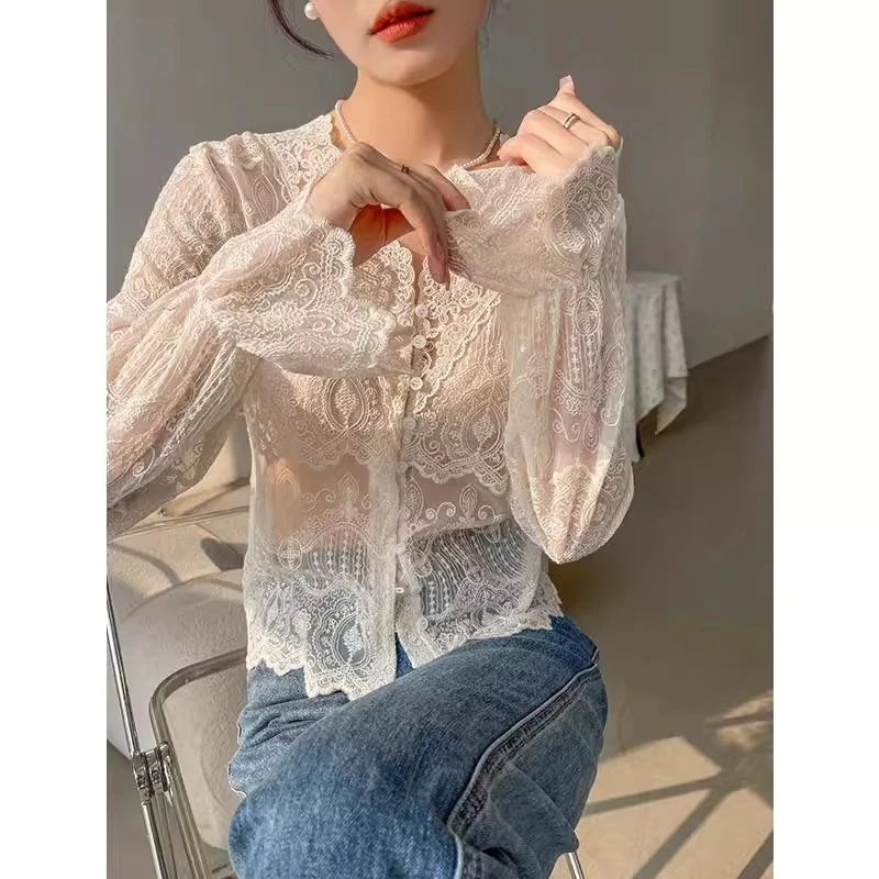 杏色打底衫女2024新款秋冬内搭v领镂空蕾丝小衫时髦精致提花上衣
