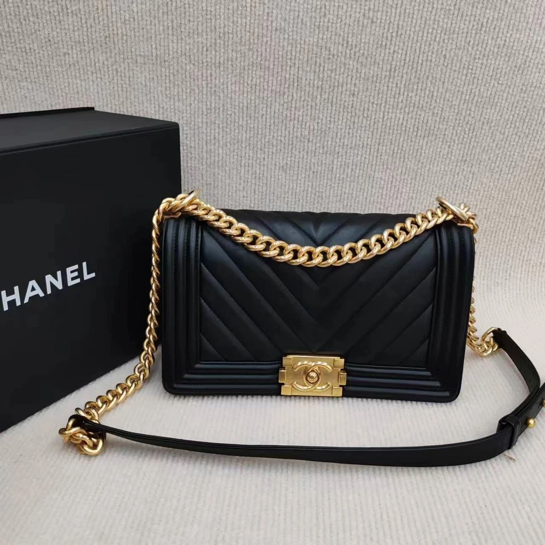 95新 Chanel/香奈儿 【廷姐专属】/TH4053101/黑金中号V纹leboy