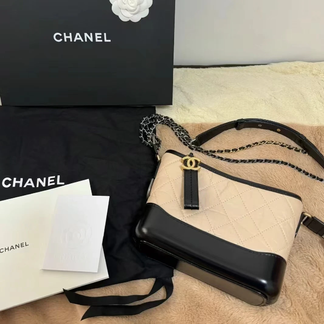 95新 Chanel/香奈儿 小鱼儿/4071514/新中号米白色流浪包菱格纹