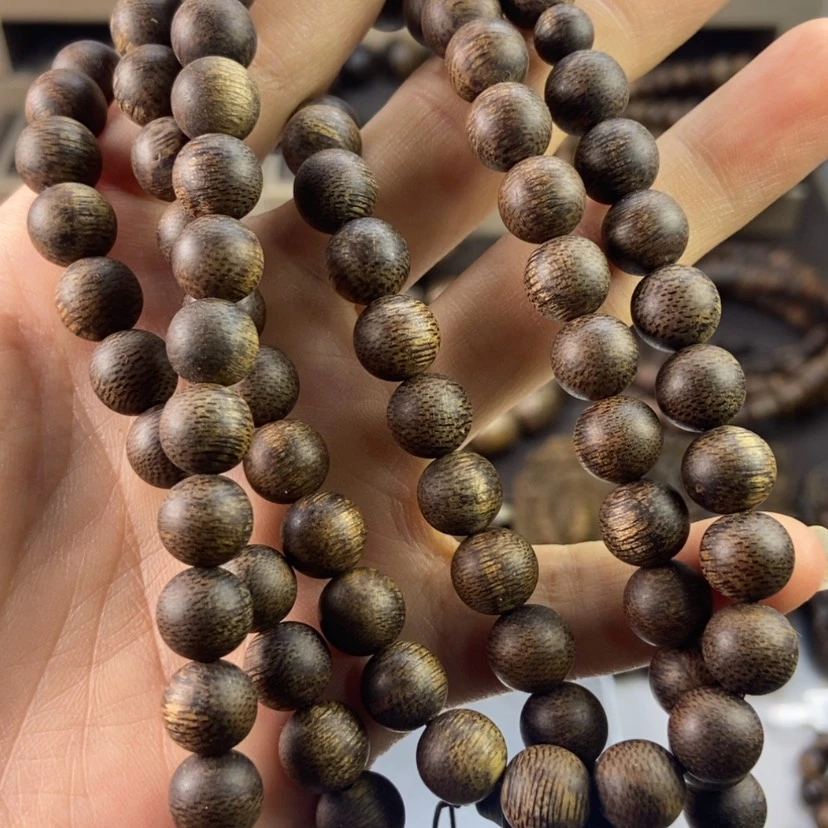 【闪购商品】沉香手串順**來越南雷击白棋