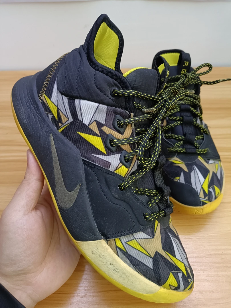 40码pg3黑黄曼巴精神保罗乔治泡椒篮球鞋/无原盒配件/公价1599