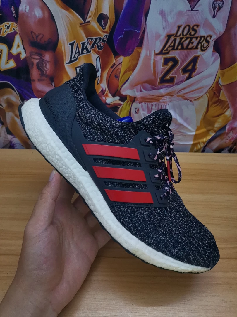 9新43码ultra boost黑红CNY猪年限定款休闲跑鞋/无原盒/公价1689