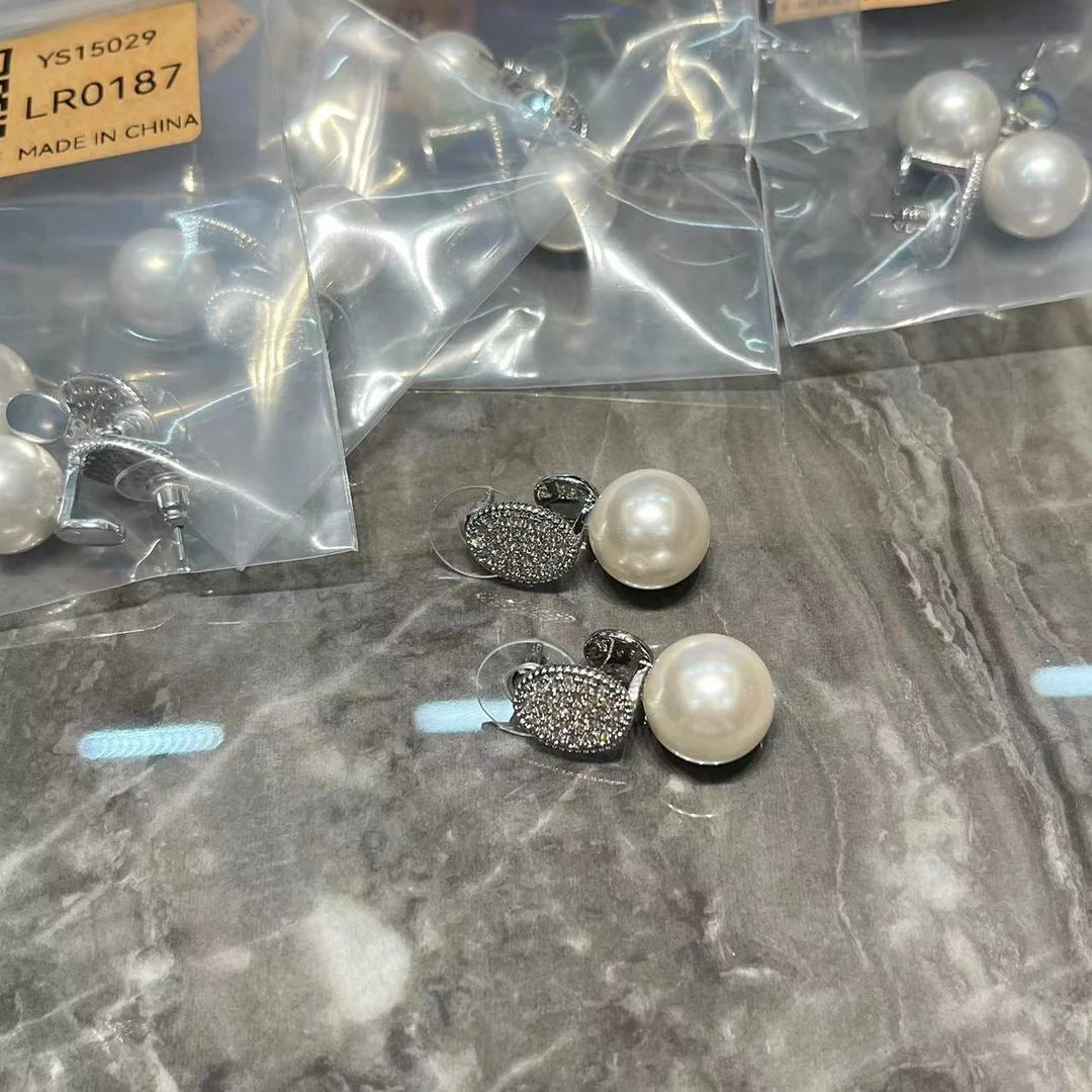 铜合金耳饰 0187 铜合金耳饰 微镶满锆白色珠珠耳钉轻奢简约精致