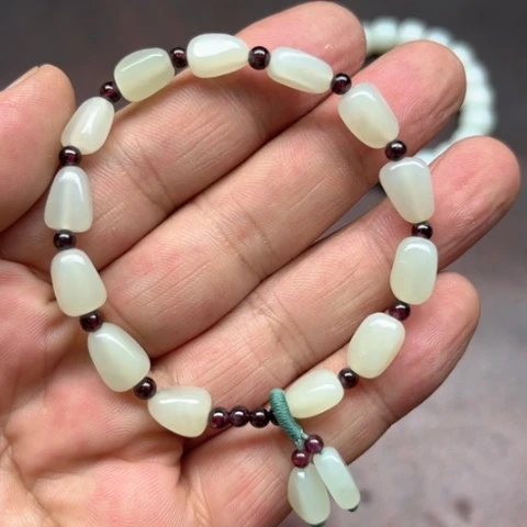 和田玉手串未镶嵌