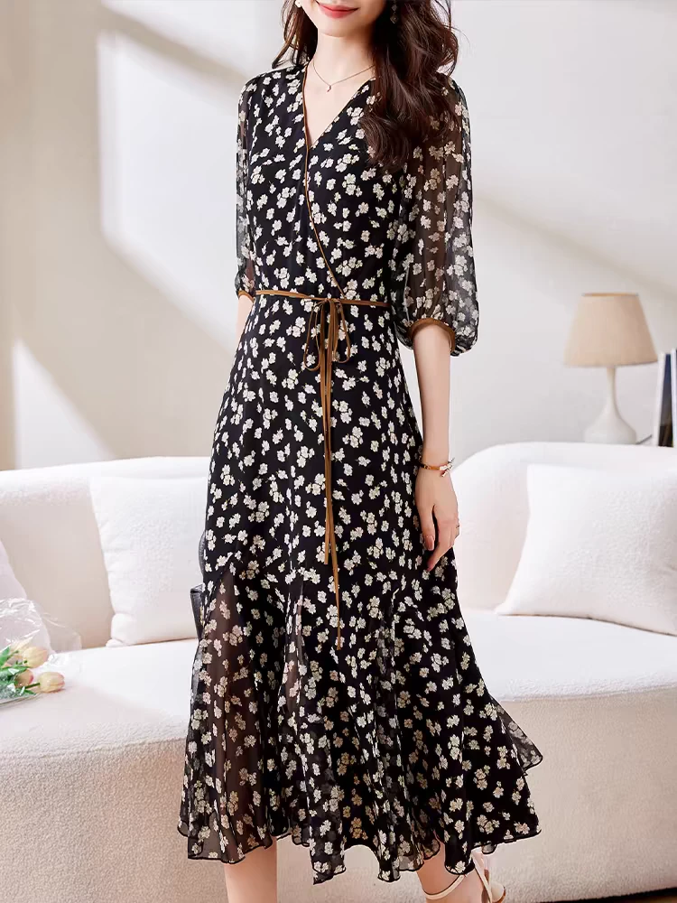 A020碎花连衣裙V领女装2024新款女夏系带收腰显瘦高级感气质裙子