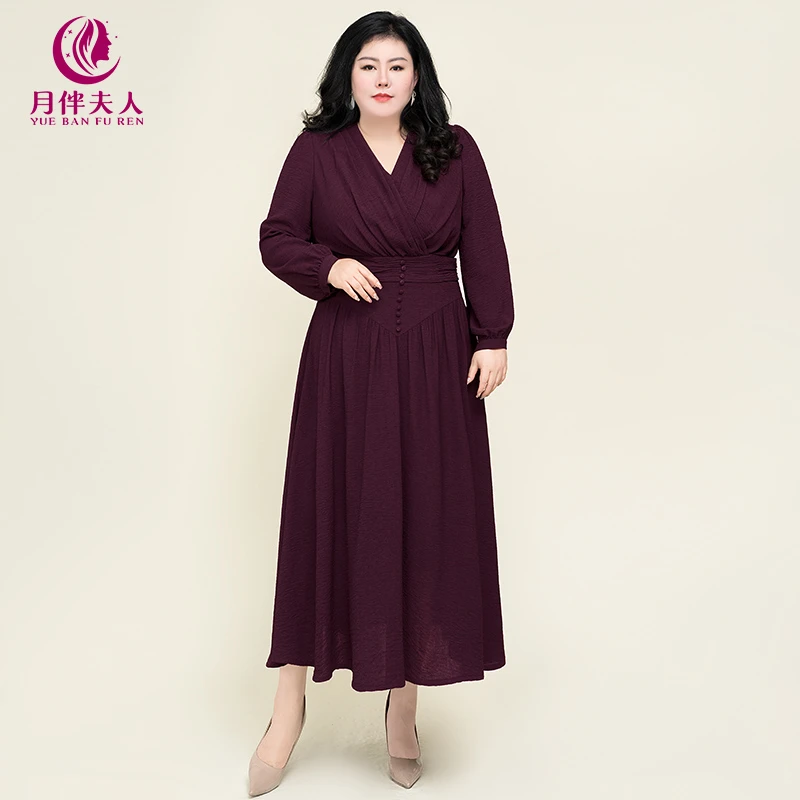 月伴夫人 2024秋季新款大码舒适轻奢高级感褶皱设计连衣裙3191