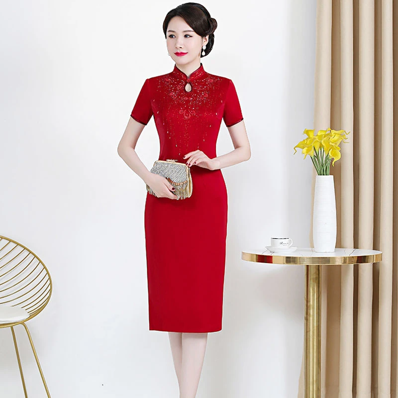 高档喜婆婆婚庆装红色钉珠旗袍裙大码修身连衣裙年轻妈妈婚宴礼服