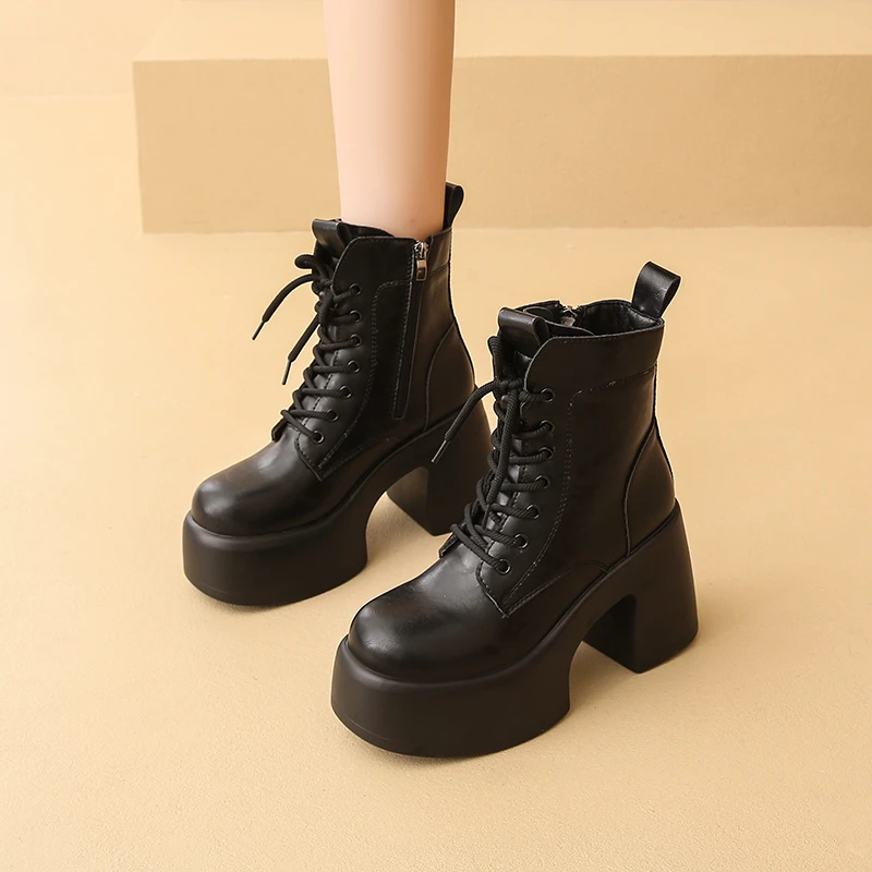 马丁靴女秋冬季新款厚底小个子高跟时尚英伦风复古靴子增高短靴女