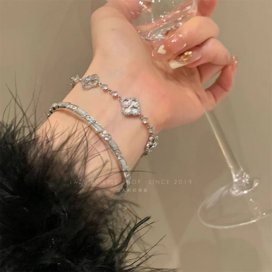 富家千金即视感抽拉手链精致轻奢名媛手镯2024年新款窄版银色饰品