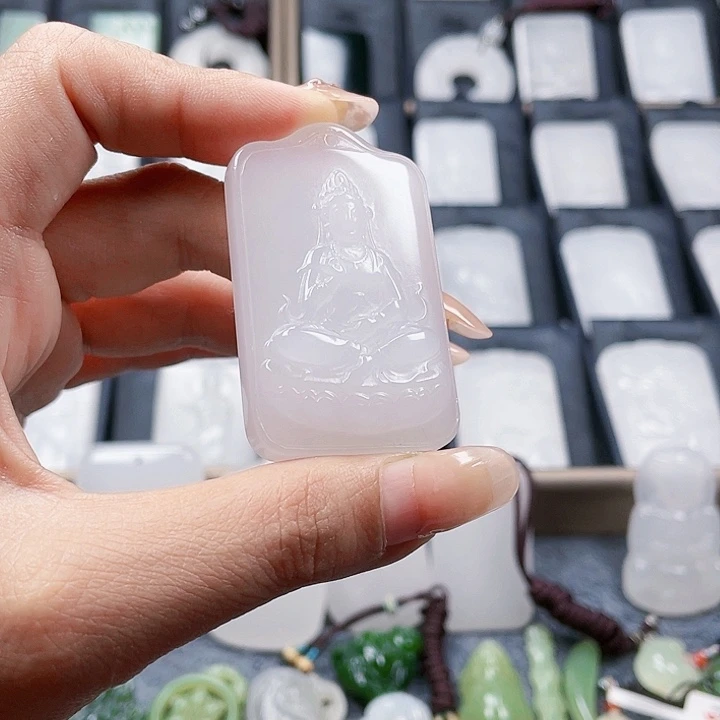 石英质玉（金丝玉）颈饰未镶嵌进**A新疆金丝玉双面雕刻