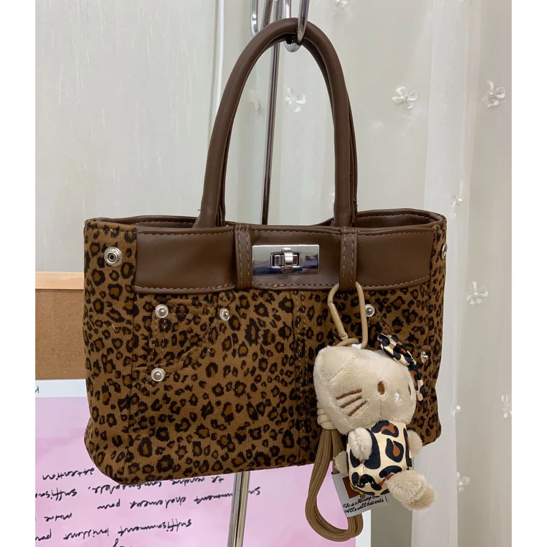 丫丫呦 饰物集跨境高级感小众包包