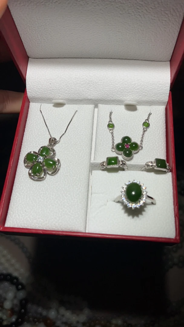 和田玉碧玉银镶四件套