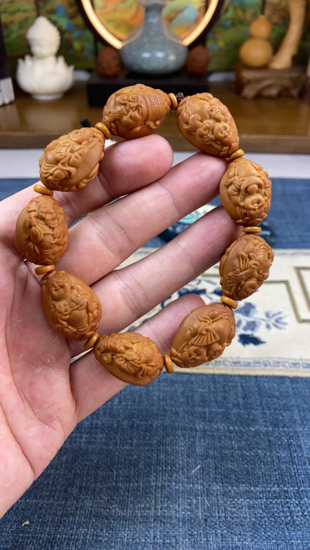 橄榄核雕双面财迷