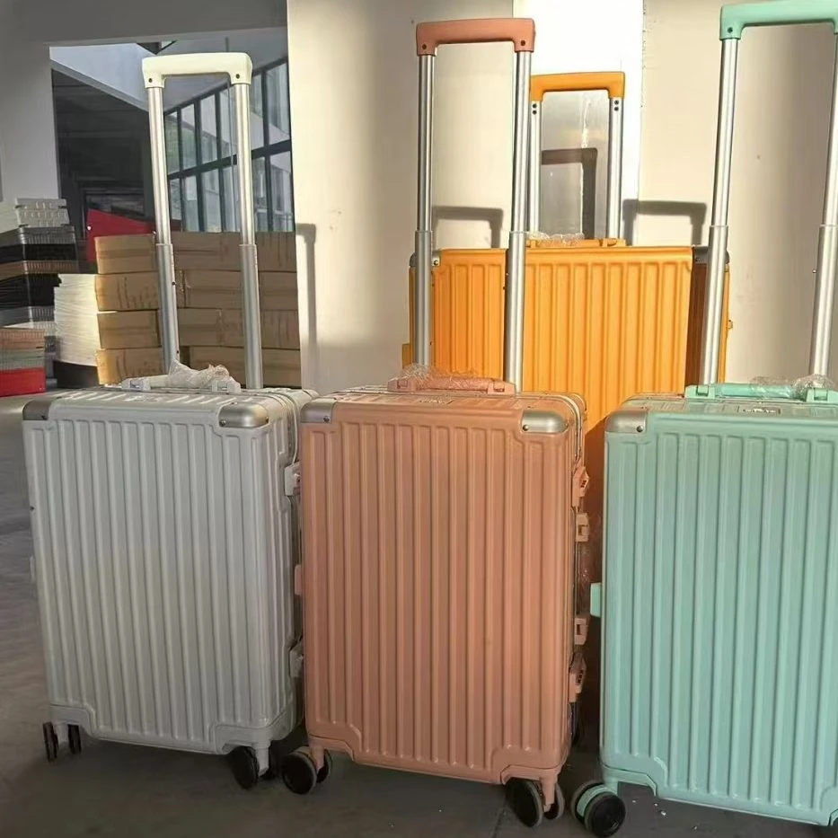 万向轮旅行拉杆箱 旅行箱 无拉链